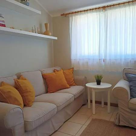Modern In 80 M² Free Wifi 아파트