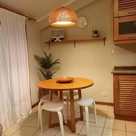 Modern In 80 M² Free Wifi 아파트 토레이라