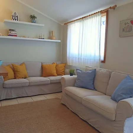 Modern In 80 M² Free Wifi 아파트 토레이라